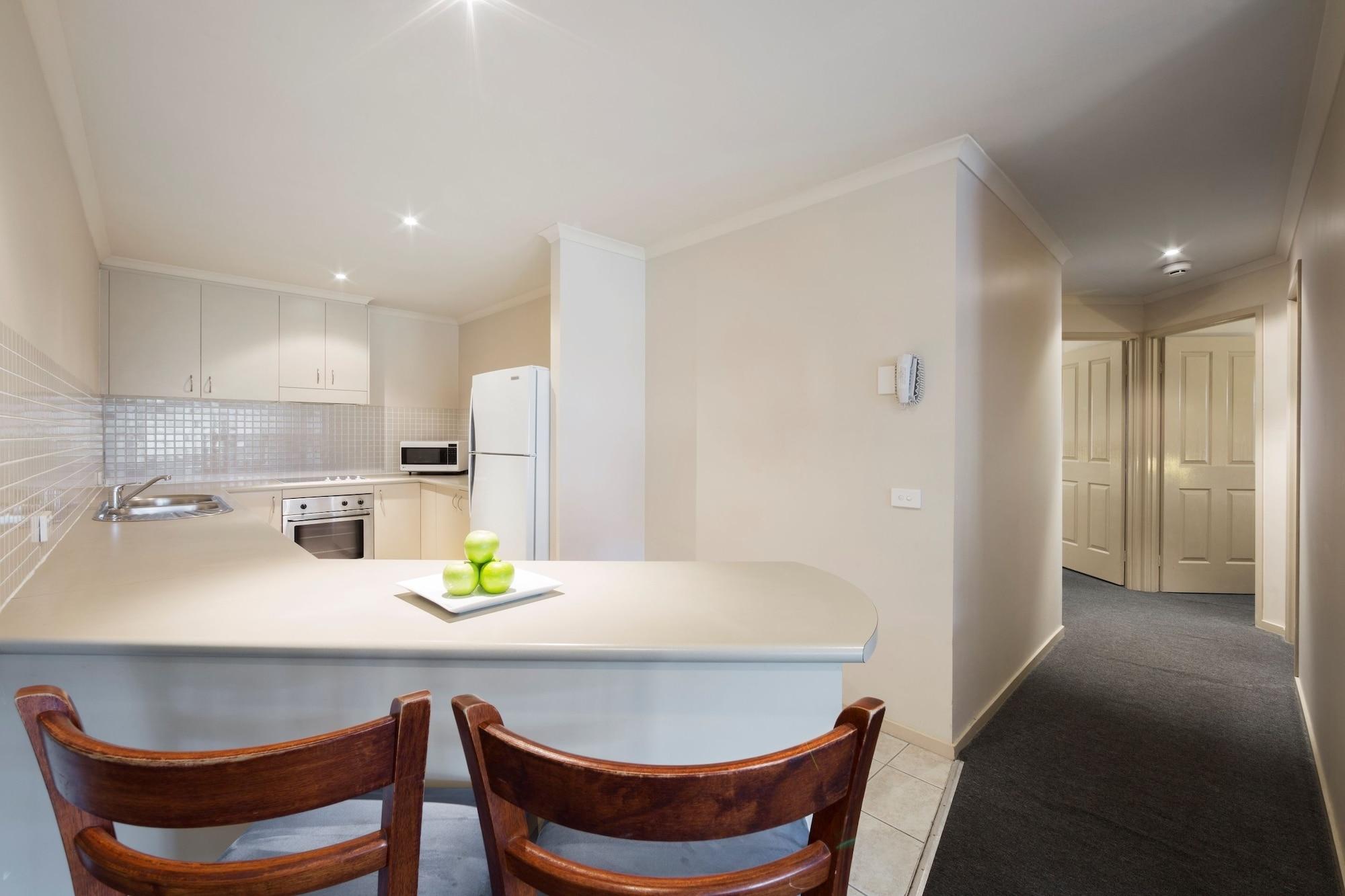 Canberra Parklands Central Apartment Hotel Official Экстерьер фото