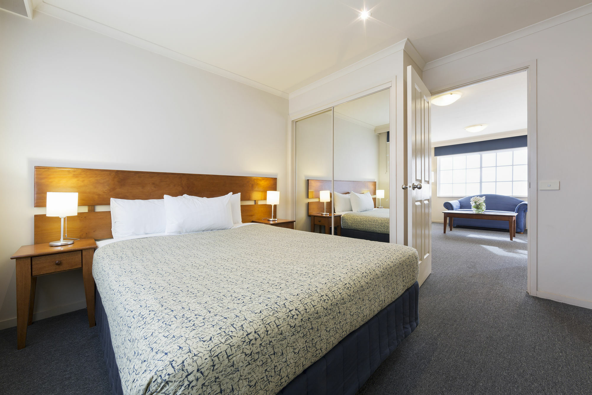 Canberra Parklands Central Apartment Hotel Official Экстерьер фото