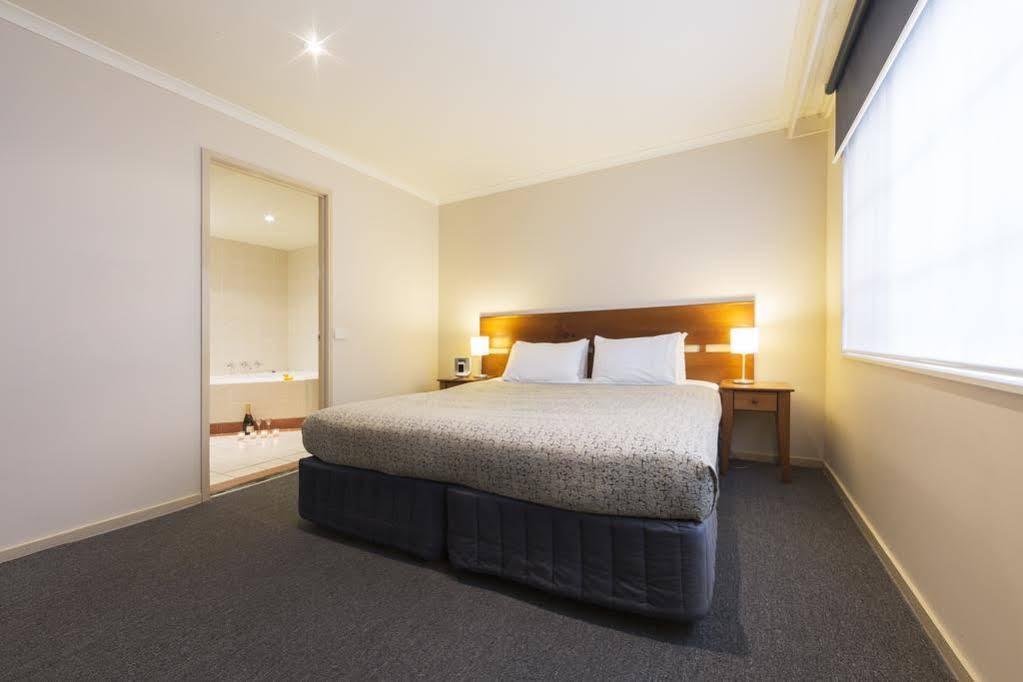 Canberra Parklands Central Apartment Hotel Official Экстерьер фото